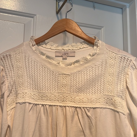 Women’s LOFT cream top XL - Picture 2 of 6